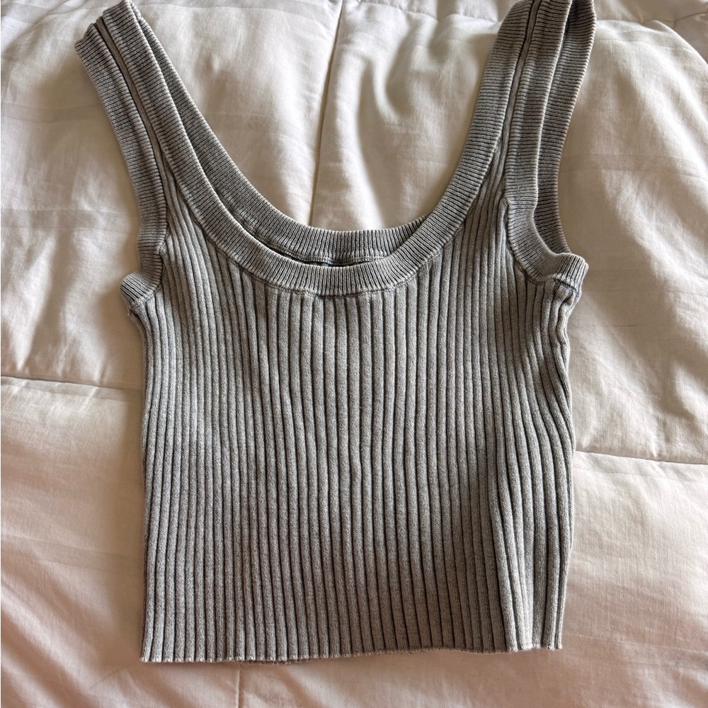 La Hearts Gray Ribbed Crop Tank Top